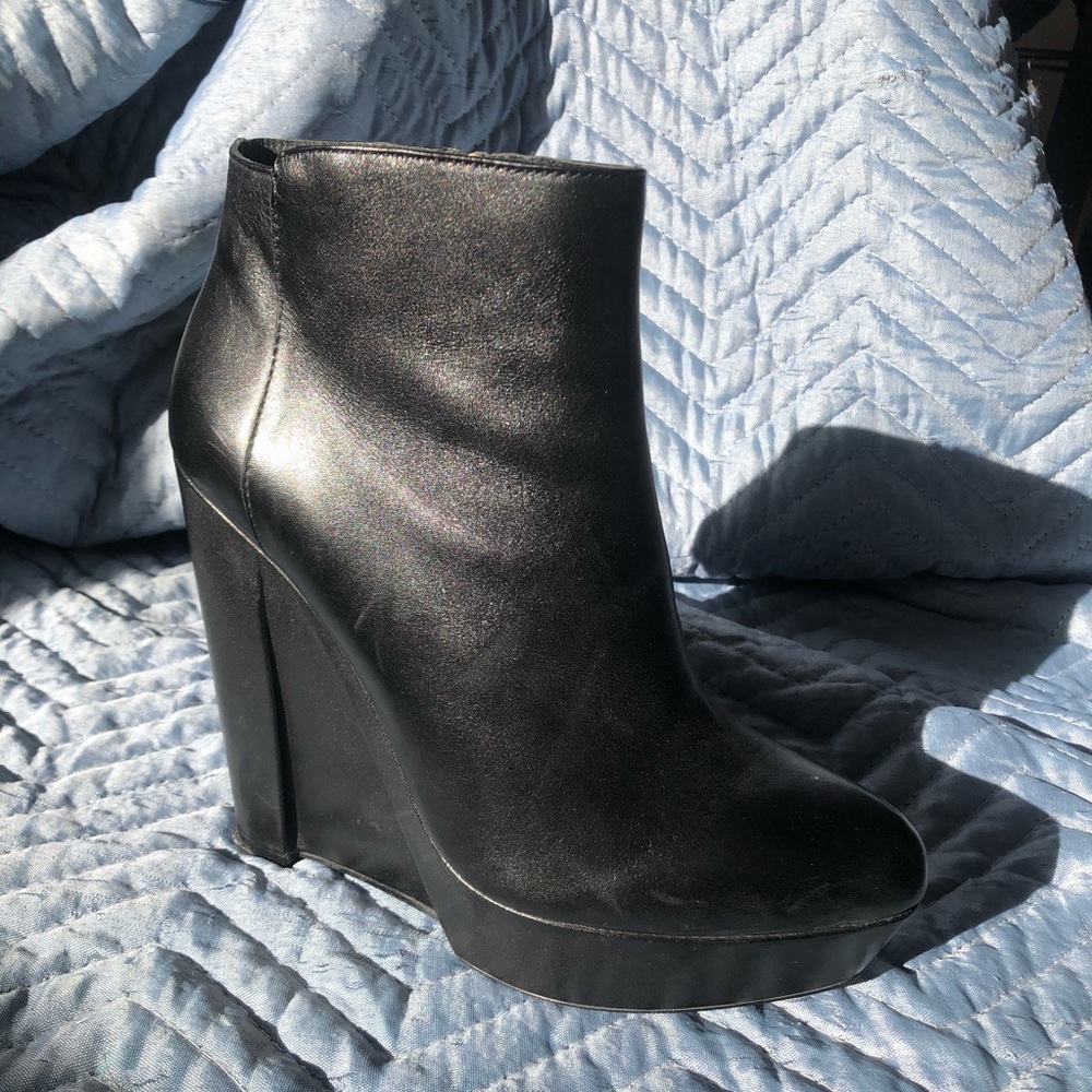 Theory platform booties size 10 - Picture 4 of 6